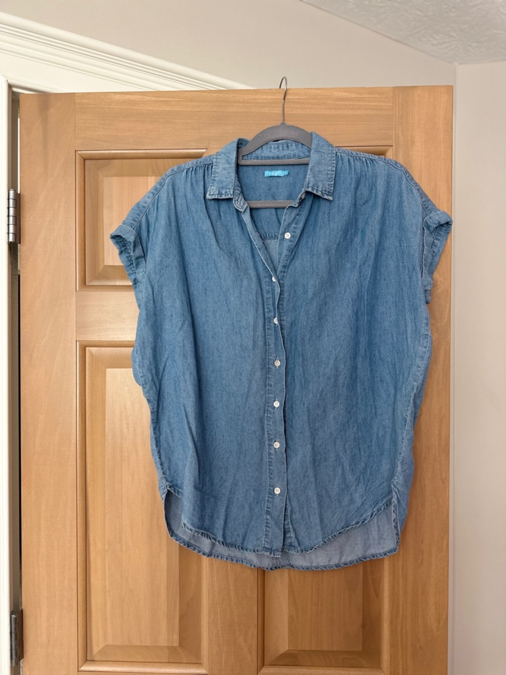 J. McLaughlin Light Denim Shirt in Blue